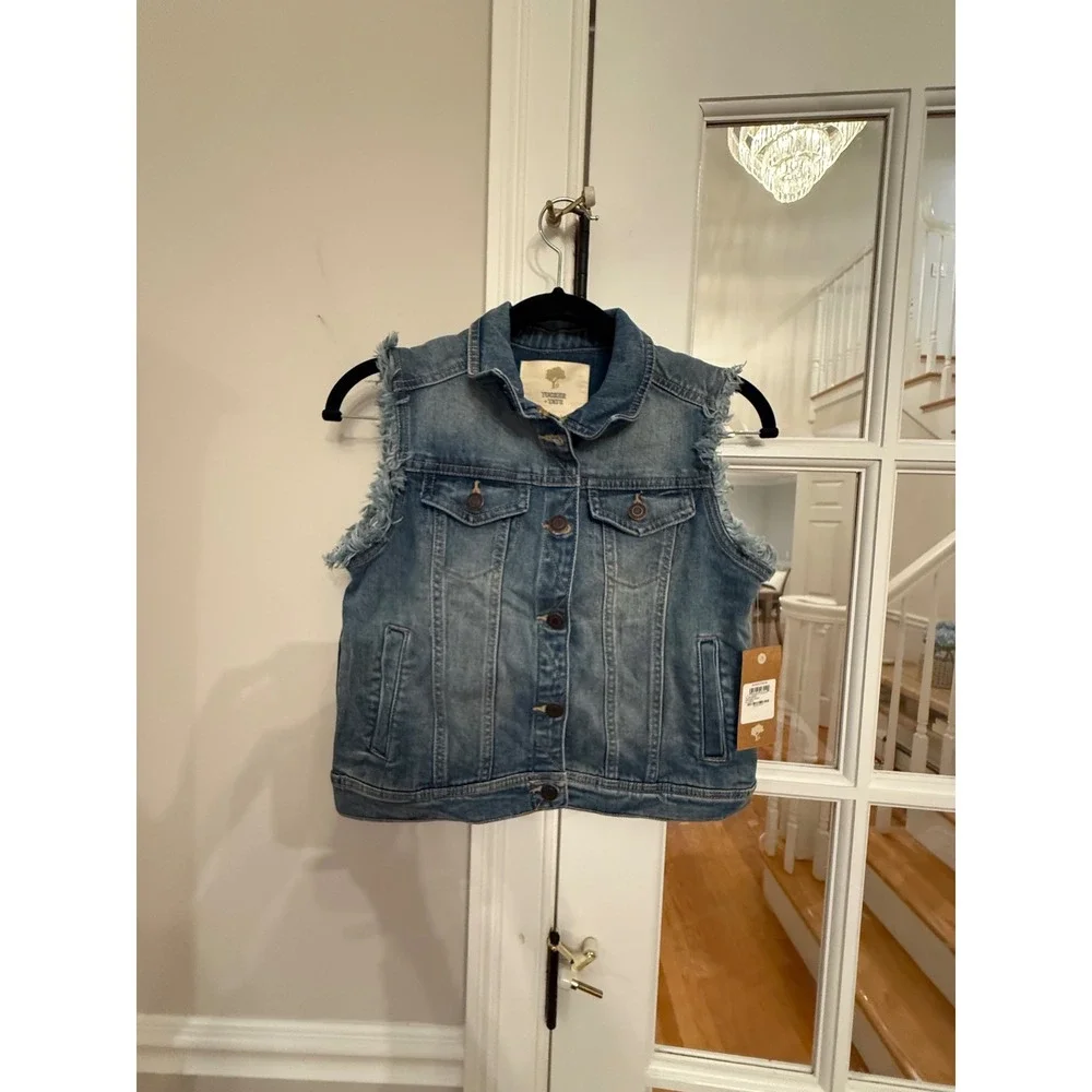 Tucker + Tate Kids Denim Vest Vintage Wash Frayed Sleeveless Jacket XL 14/16 NEW
